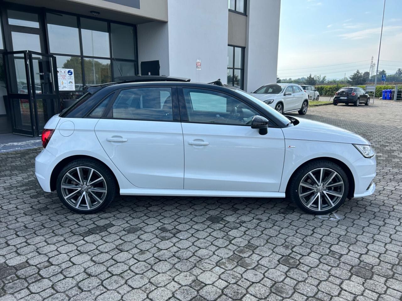 Audi A1 1.6 TDI 116 CV S tronic |S-LINE |TETTO PANO |NEOPATENTATI