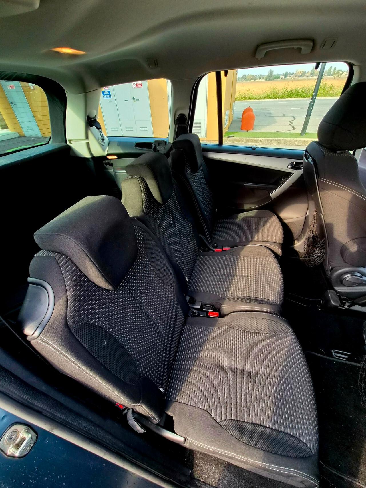 Citroen C4 Picasso 1.6 7 POSTI