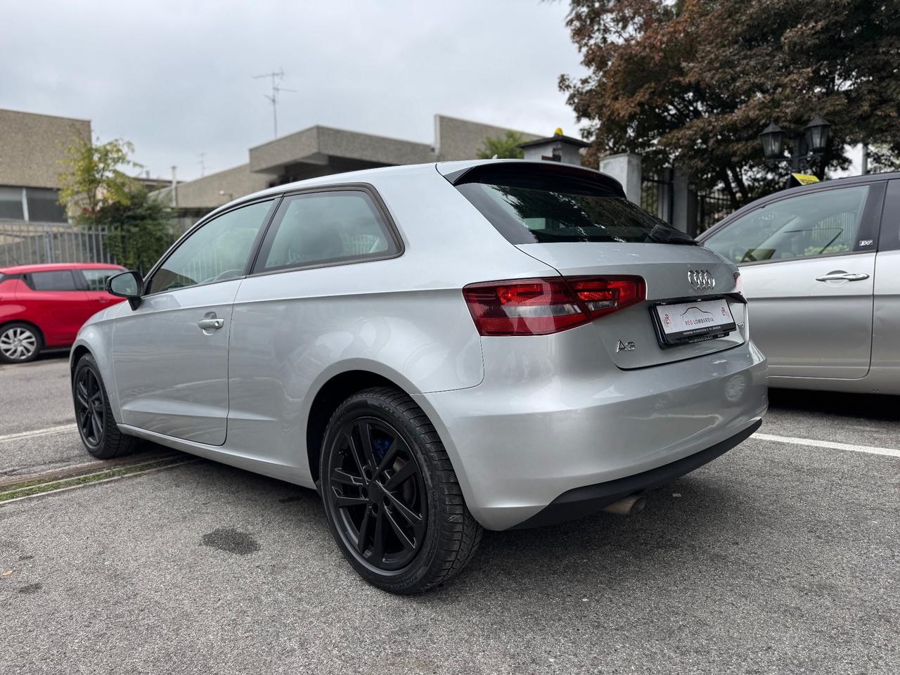 Audi A3 Cabrio 1.6 TDI 105 CV CR Ambition