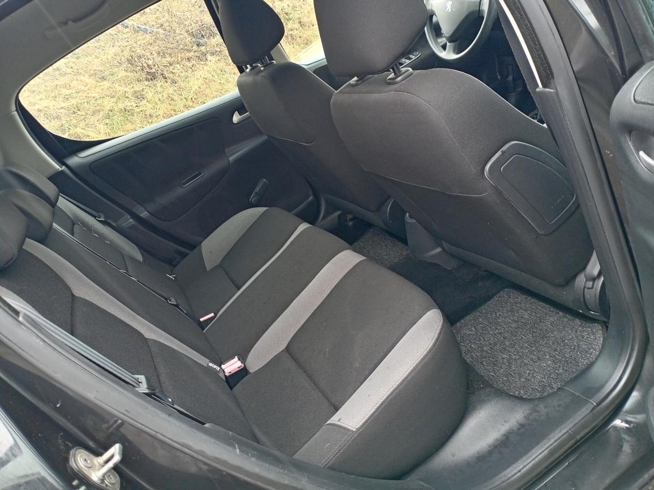 Peugeot 207 1.4 8V 75CV 5p. Energie