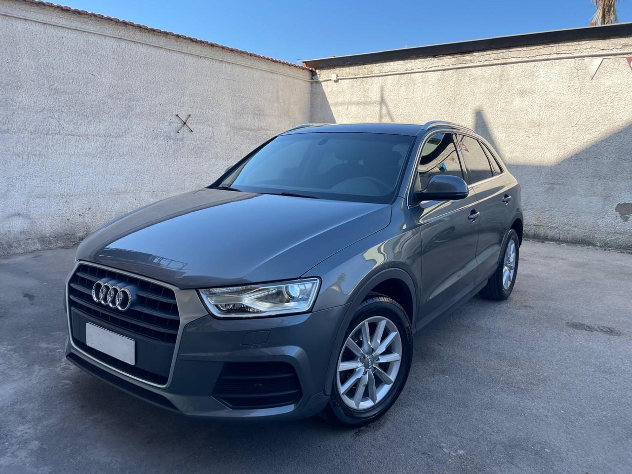 Audi Q3 RESTAYLING 2.0 TDI 120 CV Sport Full bixenon LED navigatore ecc dal nord Italia