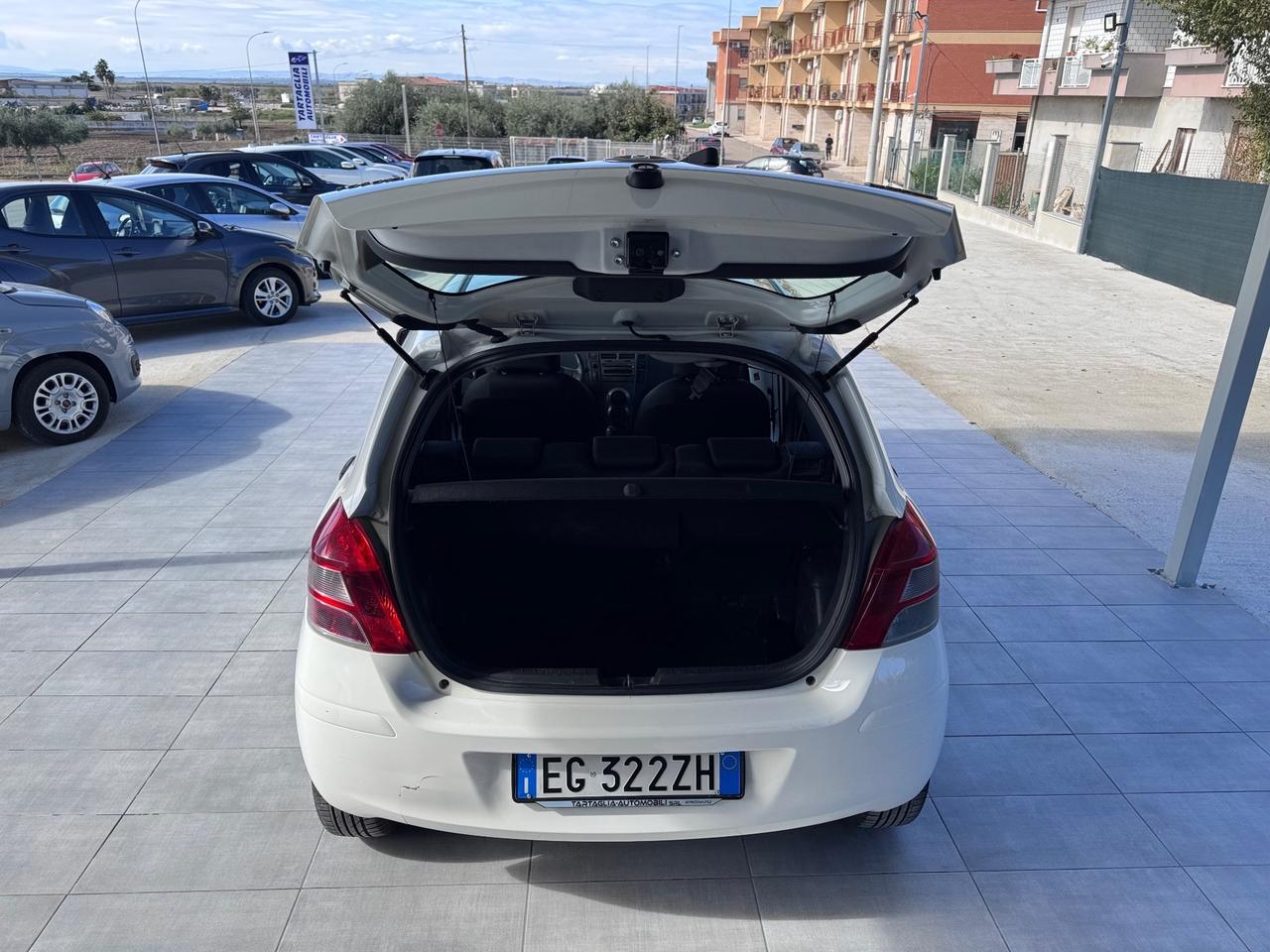 Toyota Yaris 1.0 5 porte