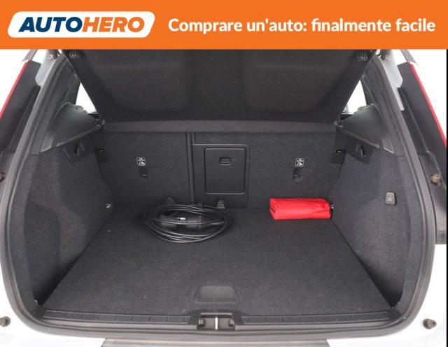 VOLVO XC40 T5 Recharge Plug-in Hybrid R-design