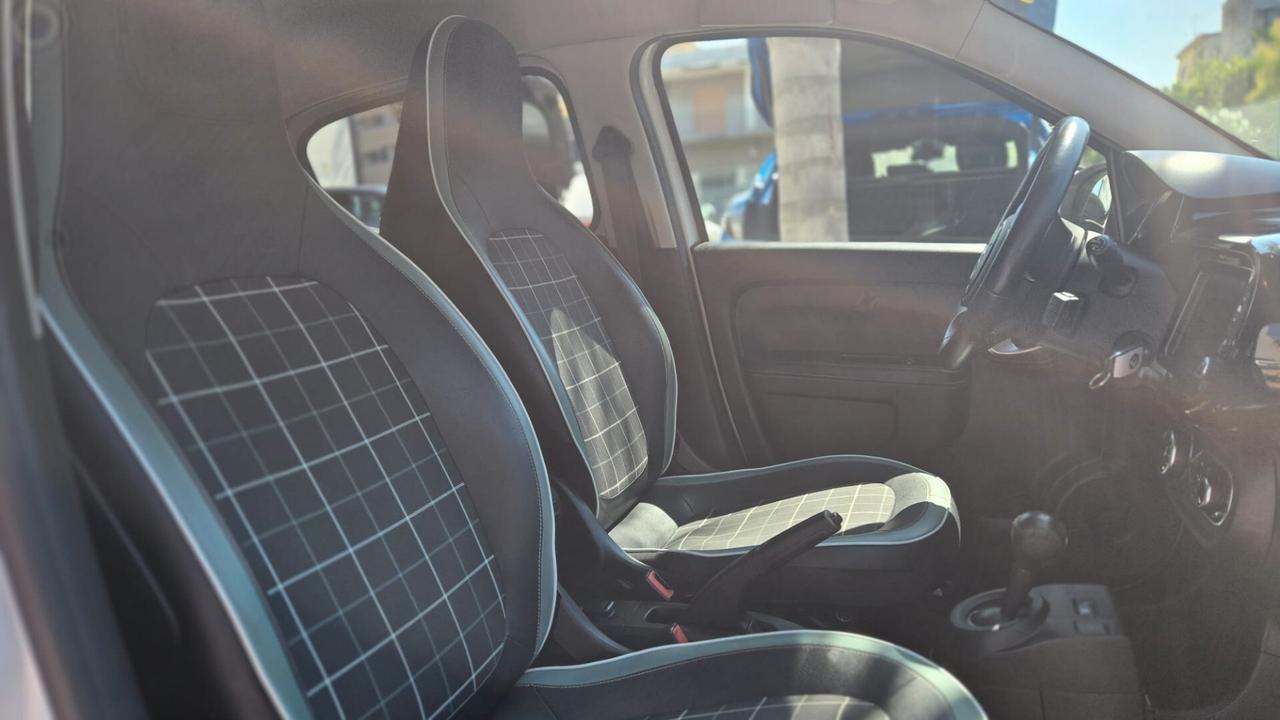 Renault Twingo 0.9 tce La Parisienne 90cv edc Uff Italy Clima USB