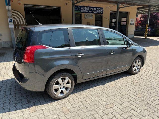 PEUGEOT 5008 1.6 HDi 112CV Business 7 POSTI OK NEOPATENTATO
