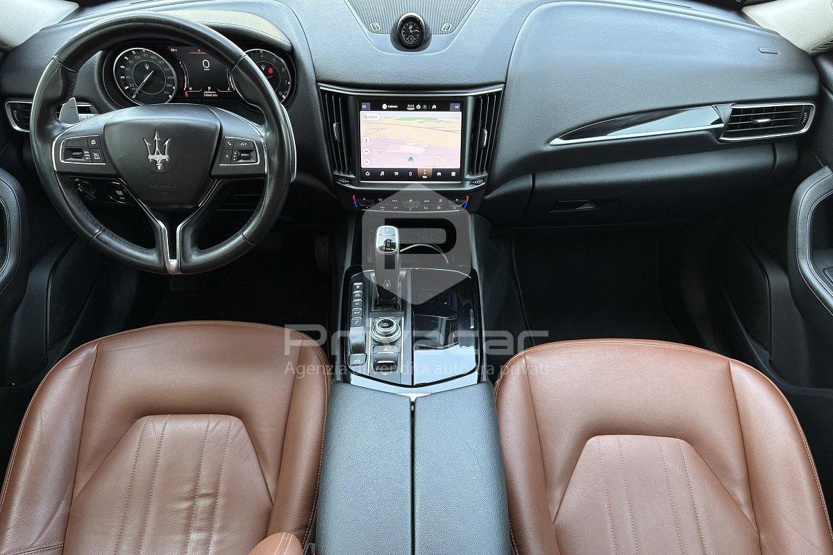MASERATI Levante V6 AWD Granlusso