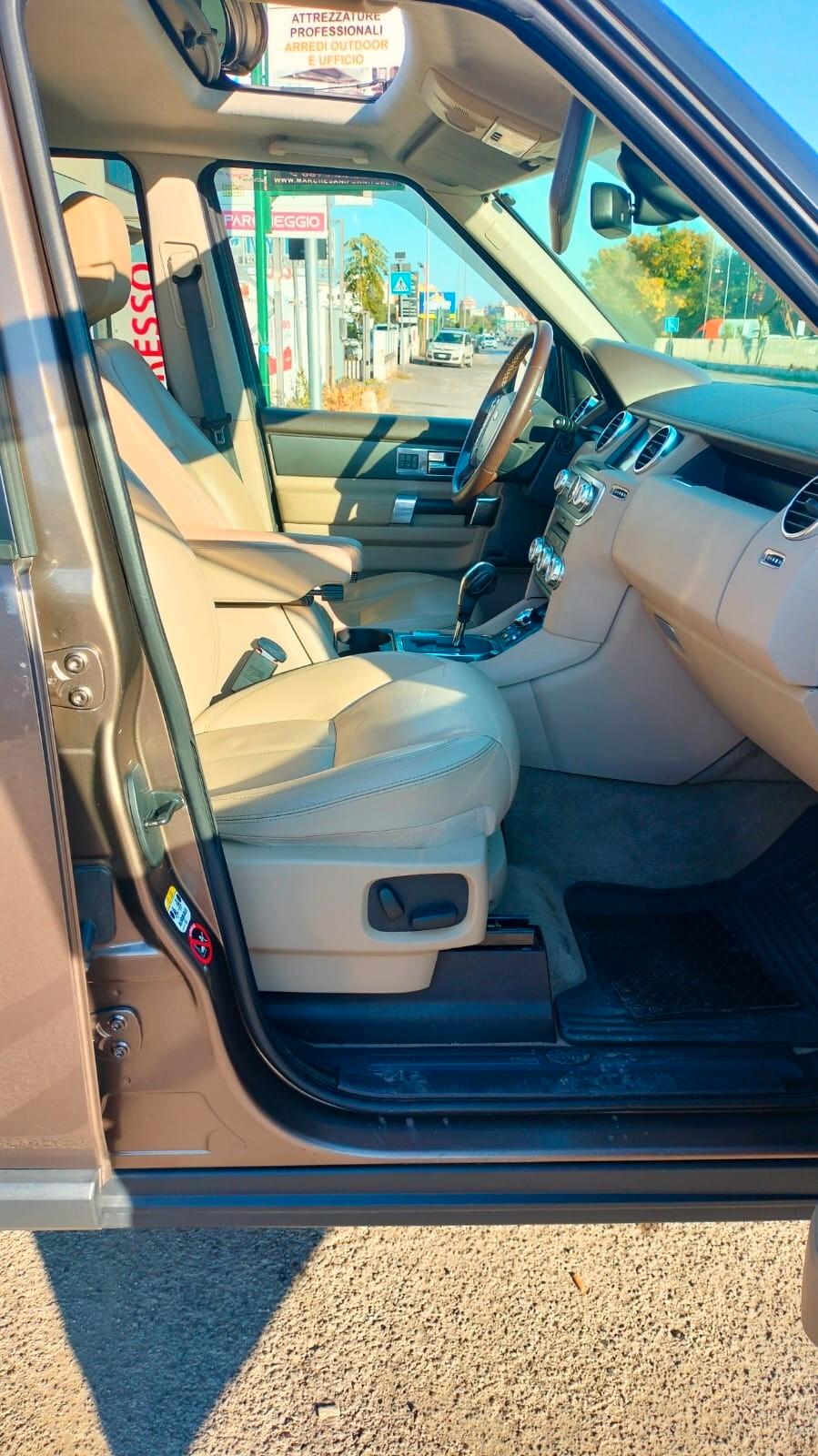 Land Rover Discovery 4 3.0 TDV6 HSE
