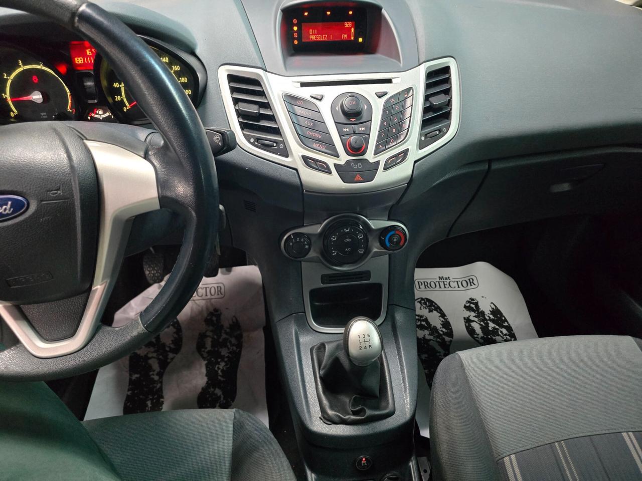 Ford Fiesta 1.4 5 porte Bz.- GPL Titanium