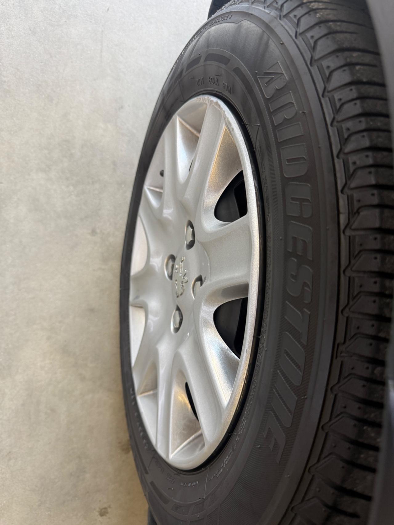 Peugeot 208 PureTech 82 5p. GPL Allure