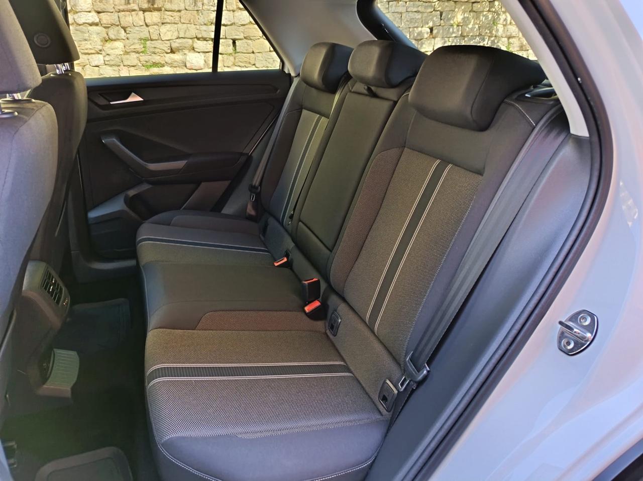 Volkswagen T-Roc 1.6 TDI SCR Advanced BlueMotion Technology