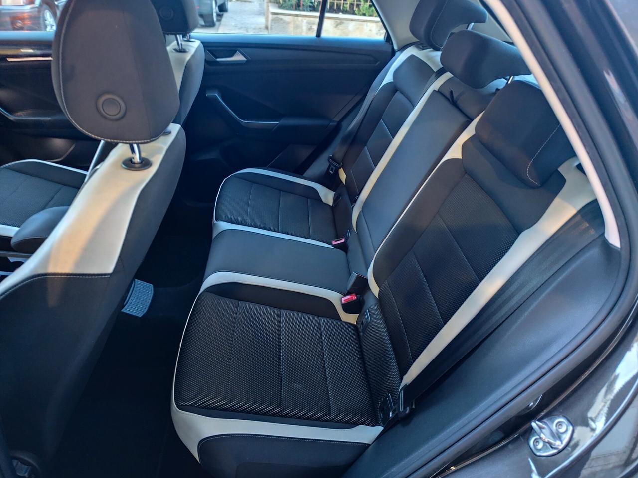 Volkswagen T-Roc 1.6 TDI 115CV DIESEL PERFETTA