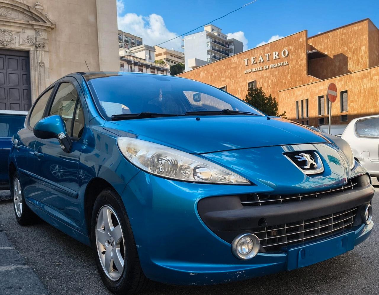 Peugeot 207 1.4 8V 75CV 5p. X Line