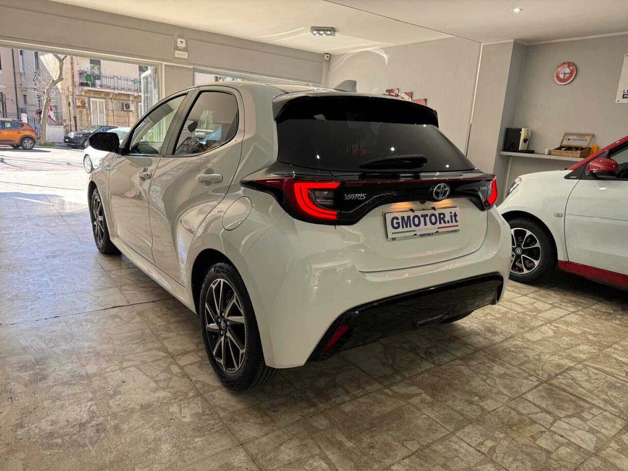 Toyota Yaris 1.5 Hybrid Lounge Aziendale
