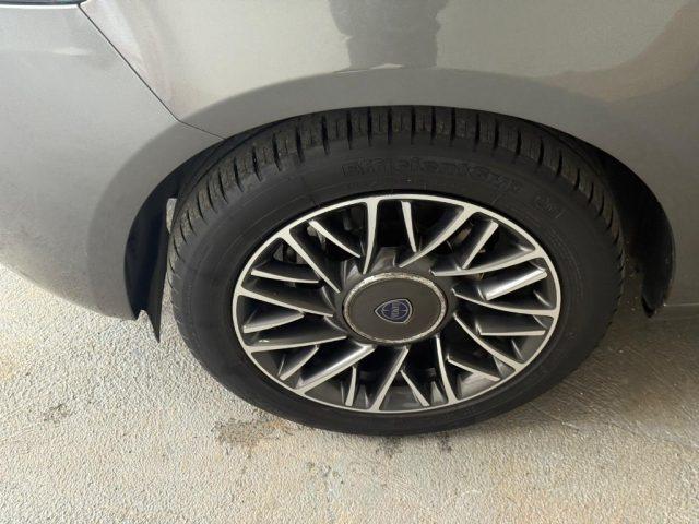 LANCIA Ypsilon 1.2 69 CV 5 porte GPL Ecochic Silver