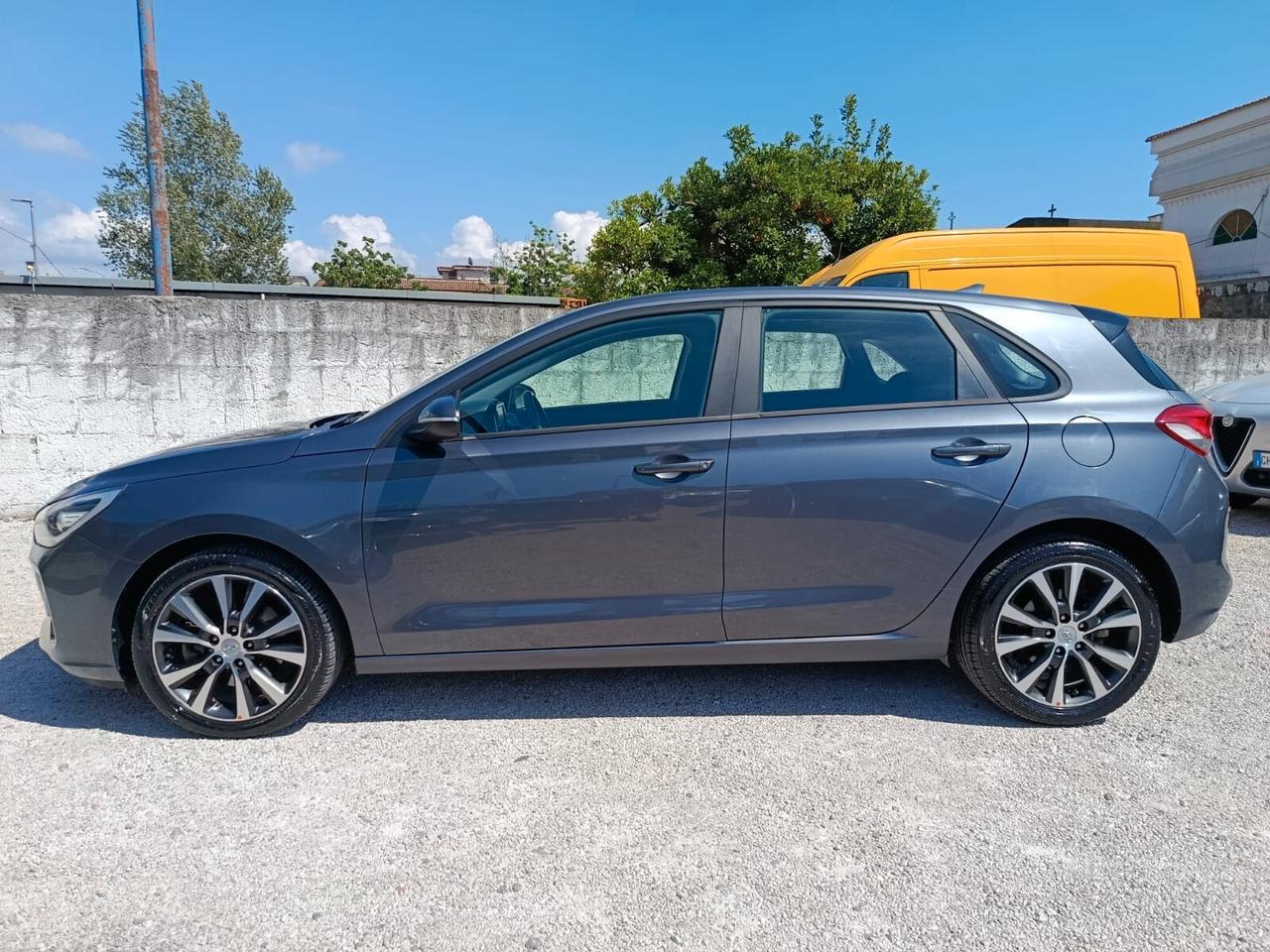 Hyundai i30 1.6 CRDi 110CV 5 porte Comfort-2017