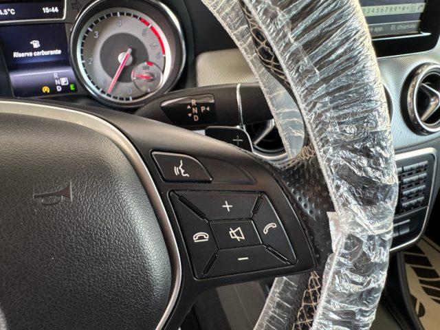 MERCEDES-BENZ GLA 200 CDI Automatic Premium