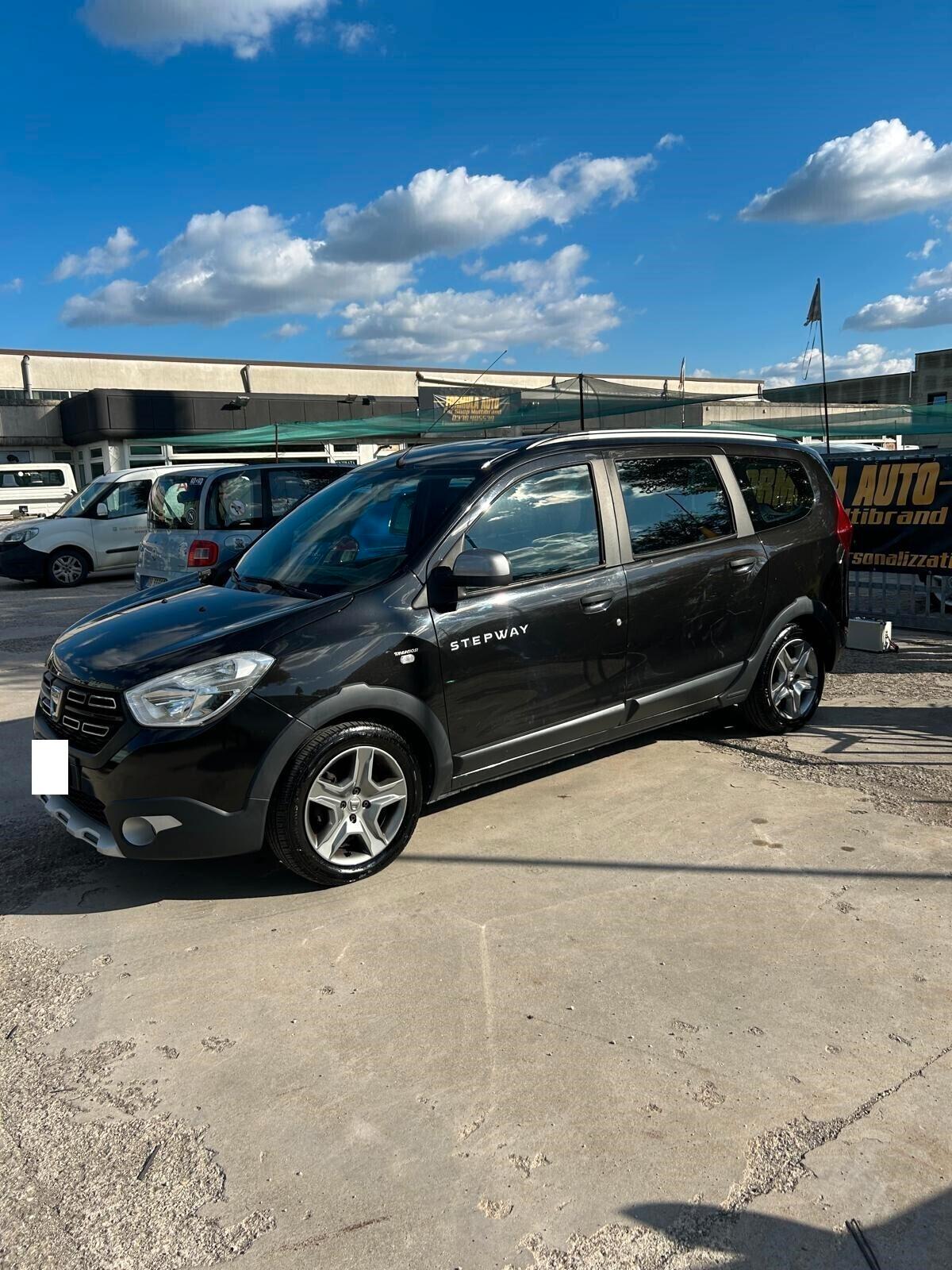 Dacia Lodgy stepwai 1.5 blue dci 115 cv 7 posti ok neo patentati
