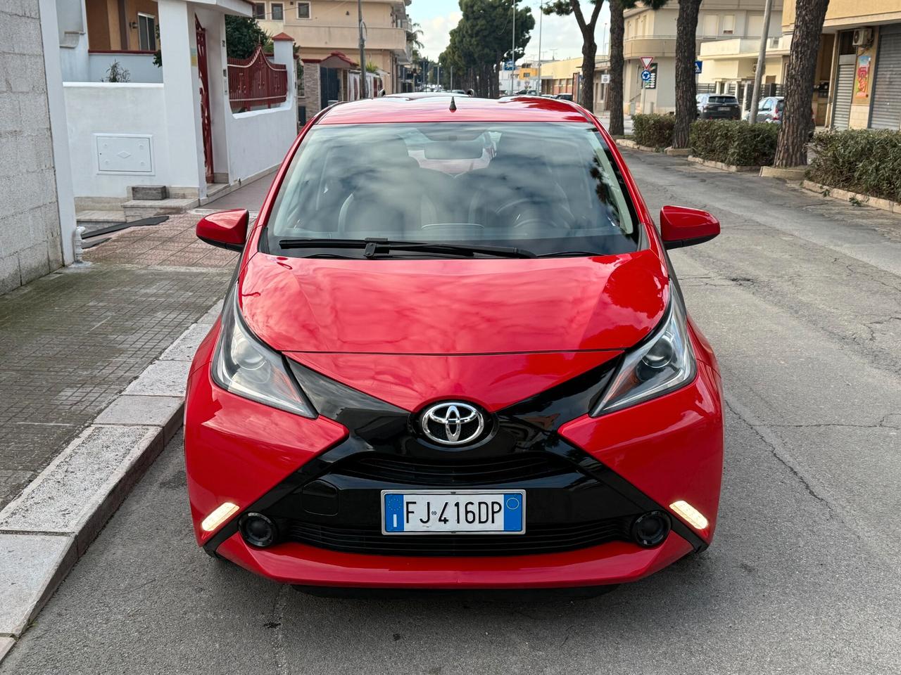 Toyota Aygo 1.0 VVT-i 69CV 5P CAMERA LED - 2017