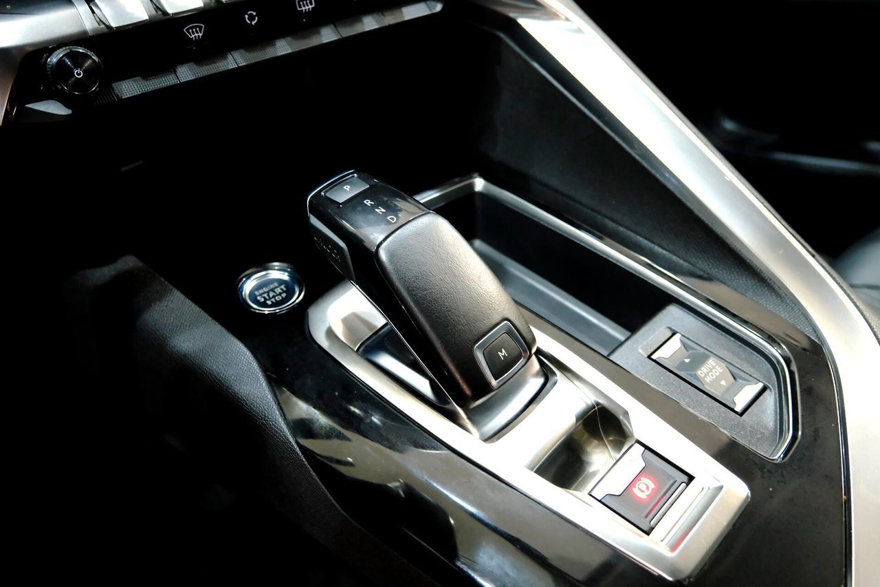 Peugeot 3008 1.5 BlueHDi 130cv ALLURE EAT8 - I-Cockpit