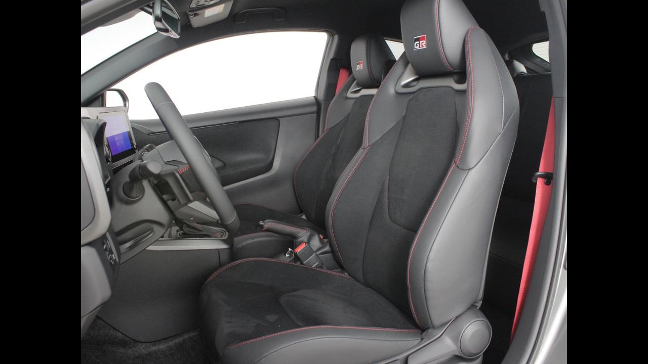 TOYOTA GR Yaris - GR Yaris 1.6 Circuit dat-8