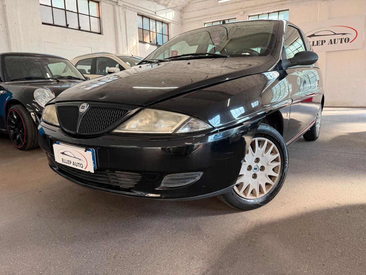 Lancia Y 1.2i 16V cat LX