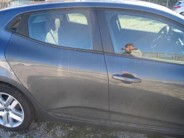 Renault Clio TCe 90 CV 5 porte Equilibre FINANZIABILE GARANZIA