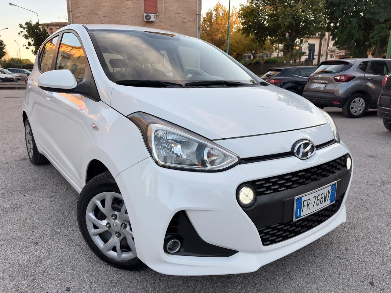 Hyundai i10 restyling 1.0 benz/GPL magnifica