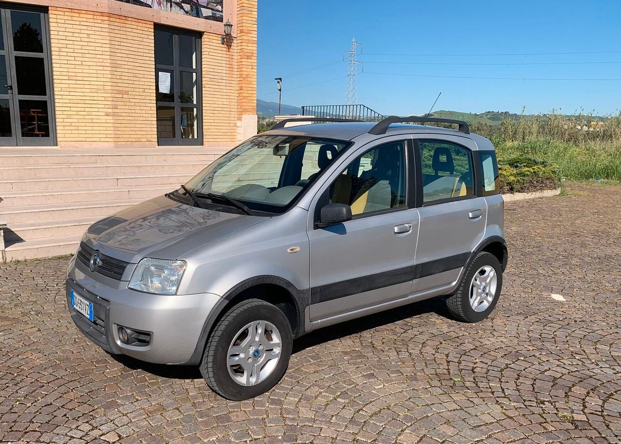 Fiat Panda 1.3 MJT 16V 4x4 Climbing