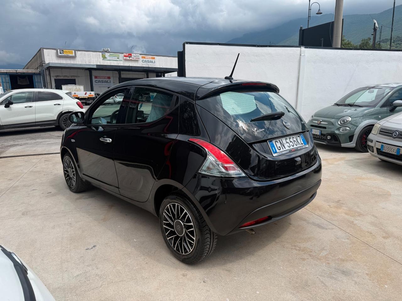 Lancia Ypsilon 1.0 FireFly 5 porte S&S Hybrid Gold Plus