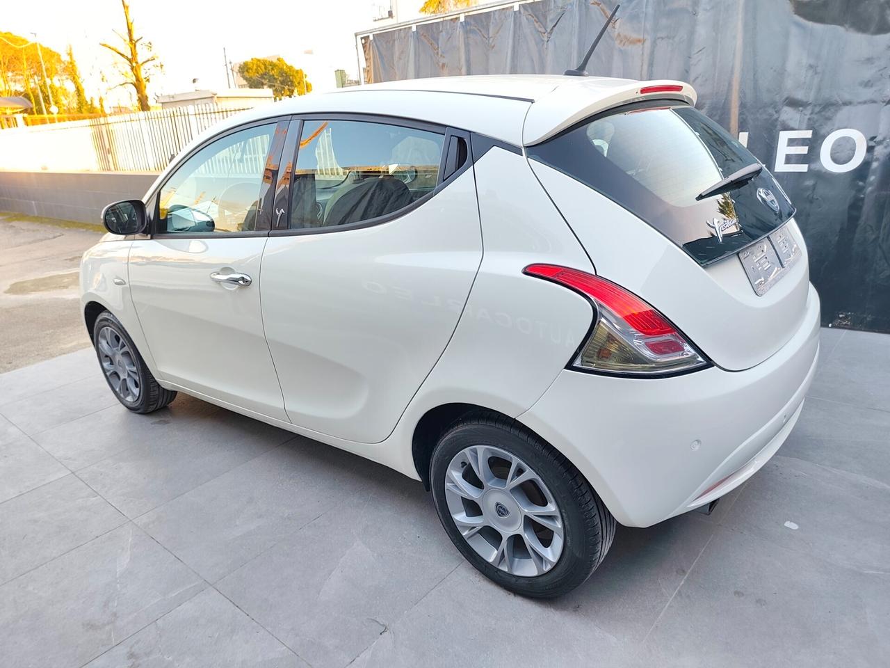 Lancia Ypsilon 1.2 BENZINA KM 68000 Platinum