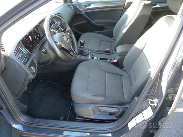 VOLKSWAGEN Golf 1.0 TSI 85 CV 5p. Limited / OK N