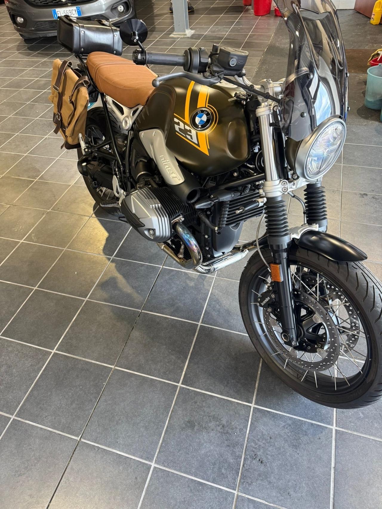MOTO BMW R NINE T SCAMBLER