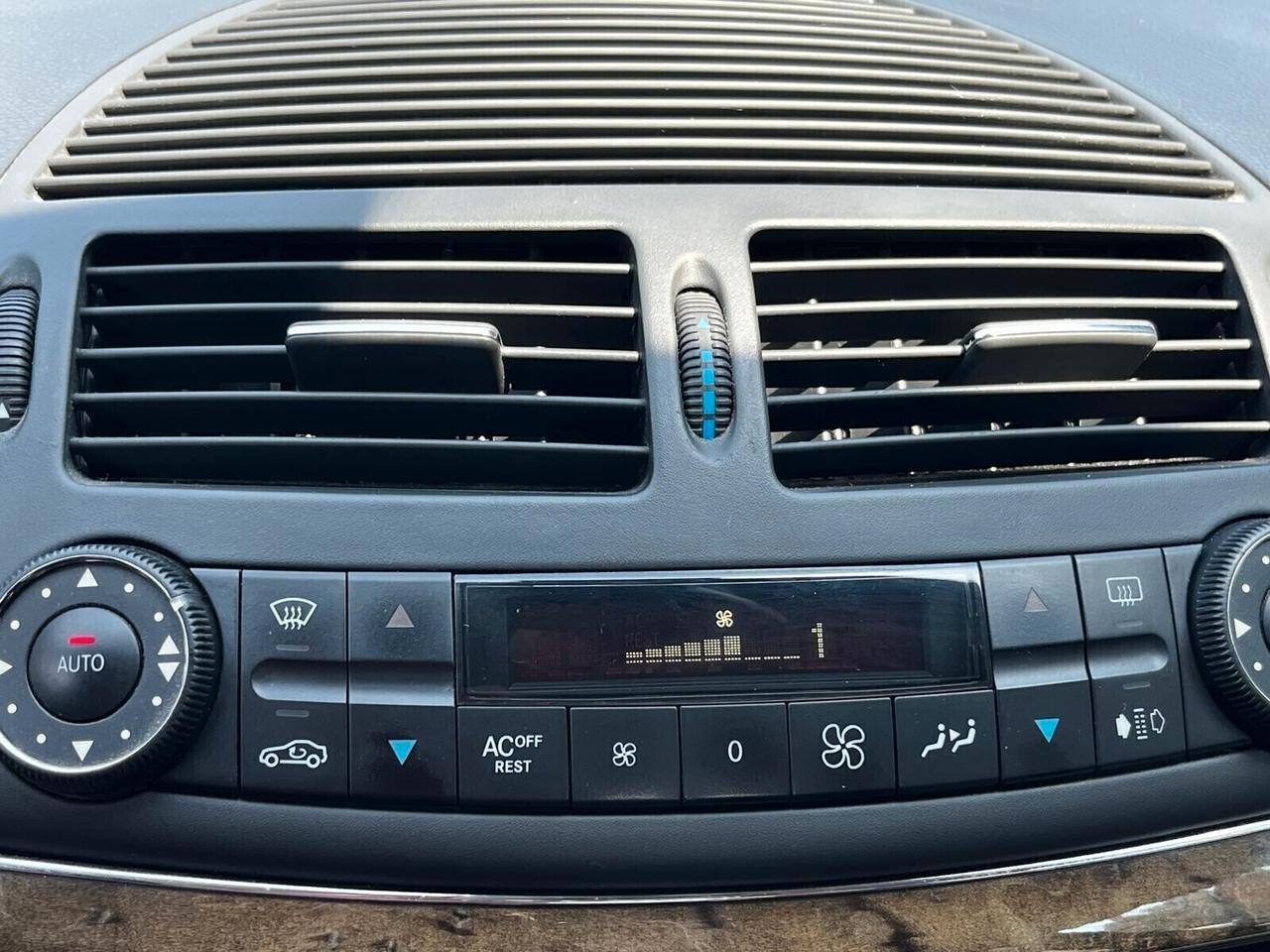 Mercedes-benz E 240 cat Avantgarde benz/GPL - 2002
