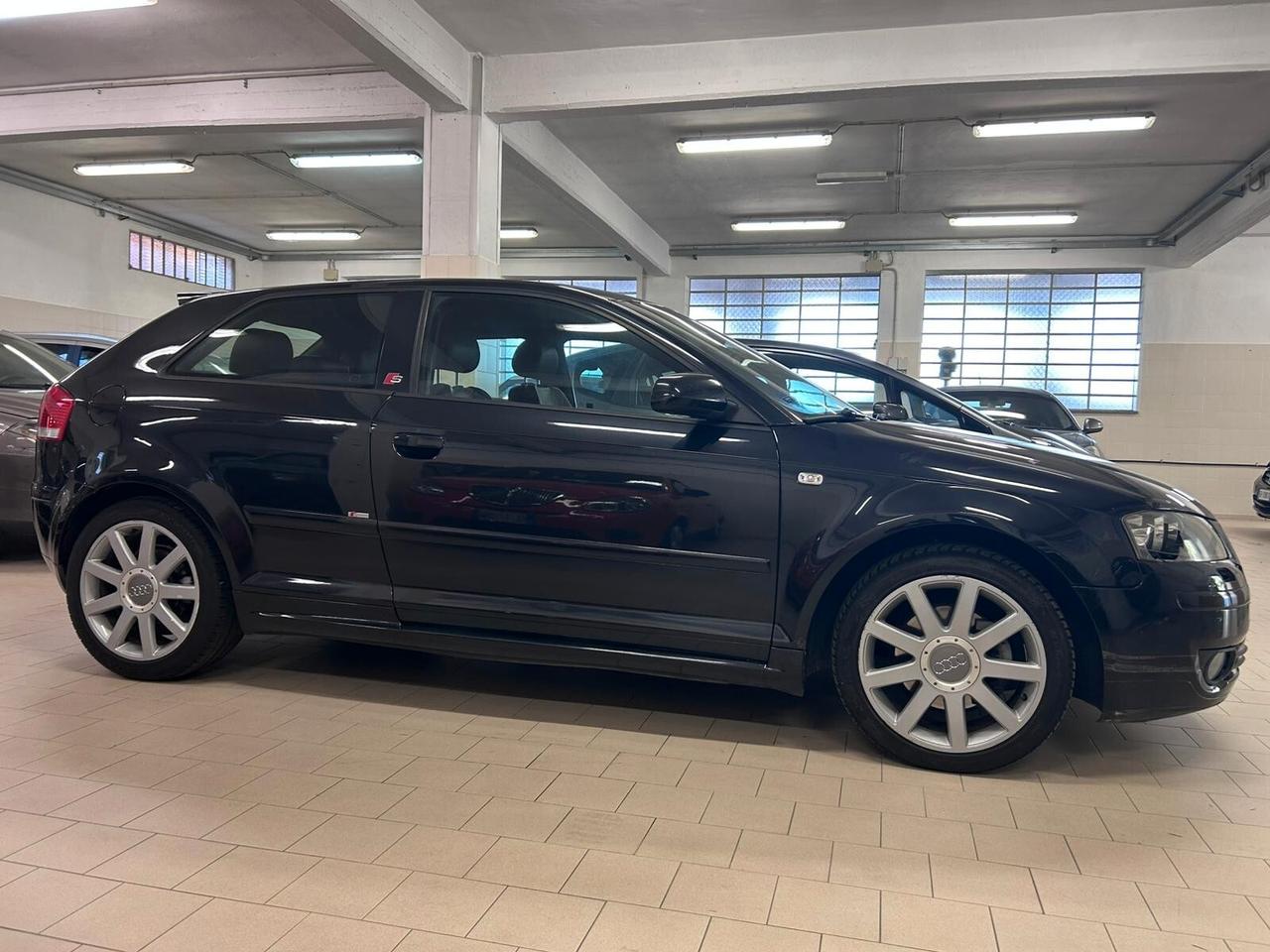 Audi A3 2.0 16V TDI Ambition S-Line 140CV