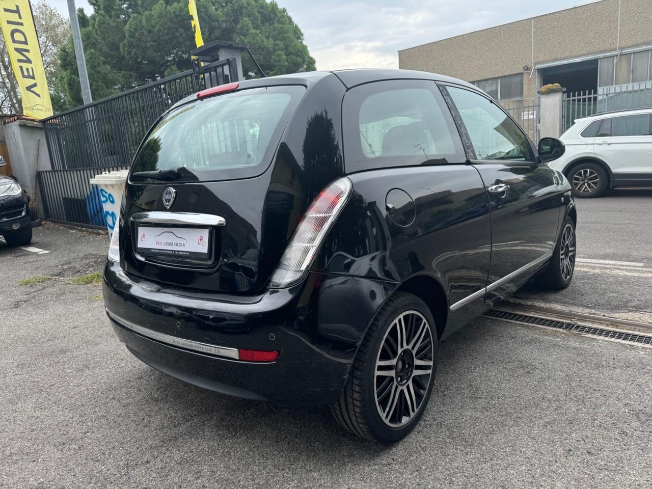 Lancia Ypsilon 1.2 Platino