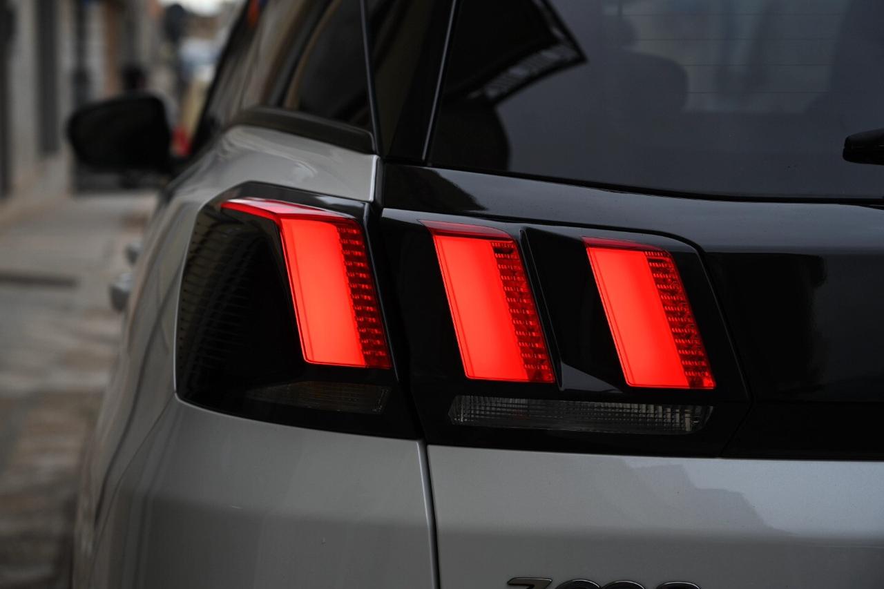 Peugeot 3008 BlueHDi 130 S&S EAT8 Allure
