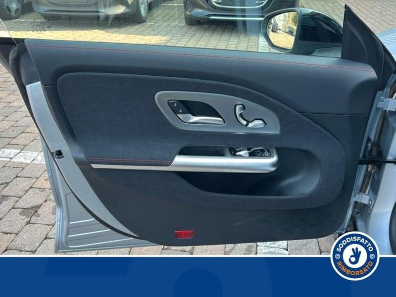 Mercedes-Benz CLA 200 Automatic Coupé 4Matic Premium