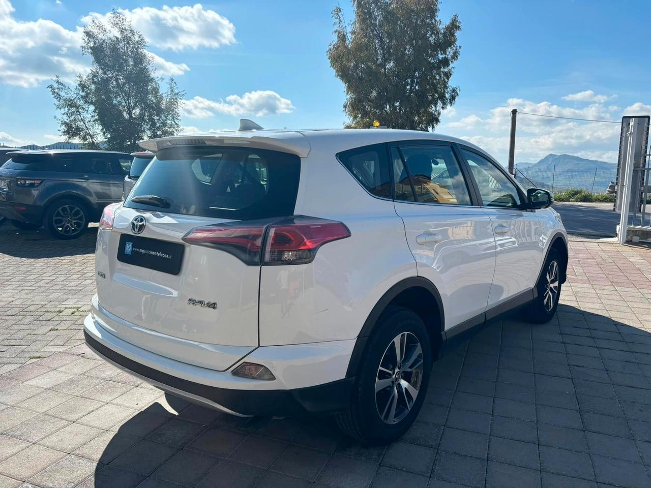 TOYOTA RAV-4 2.0 - 2016