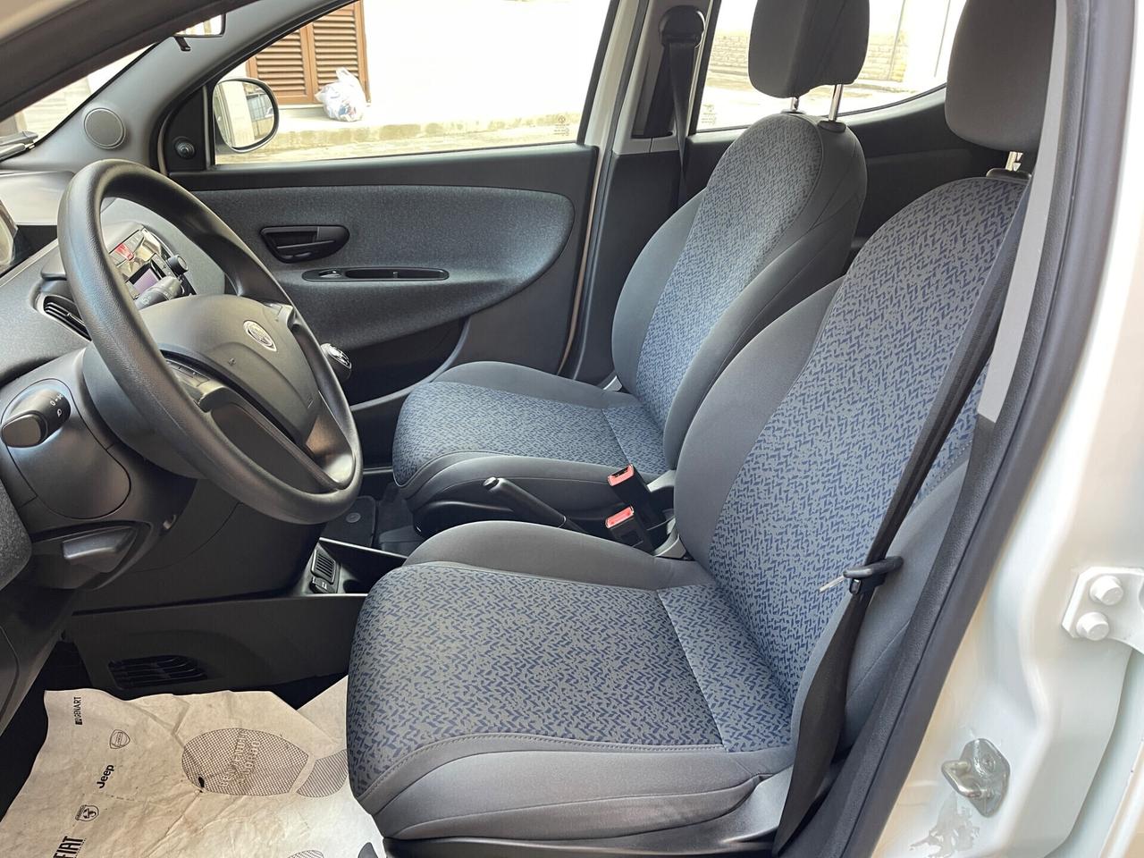 Lancia Ypsilon 1.0 FireFly 5 porte Hybrid Ecochic Silver 2022