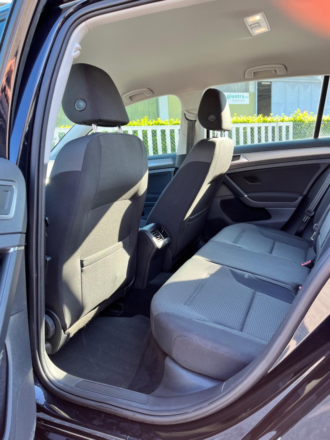 Volkswagen Golf 1.2 TSI 105 CV Neopatentati