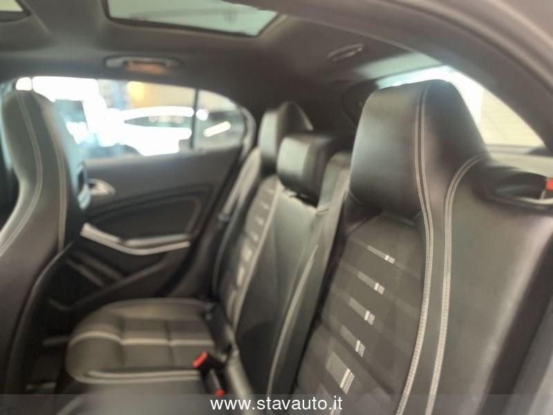 Mercedes-Benz GLA 180 1.6BZ SPORT