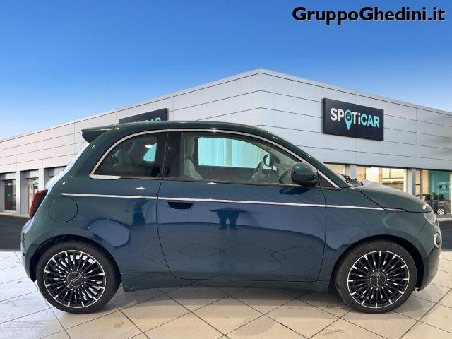 FIAT 500e La Prima Berlina 42 kWh