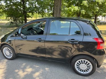 Toyota Yaris 1.3 5 porte Neopatentato