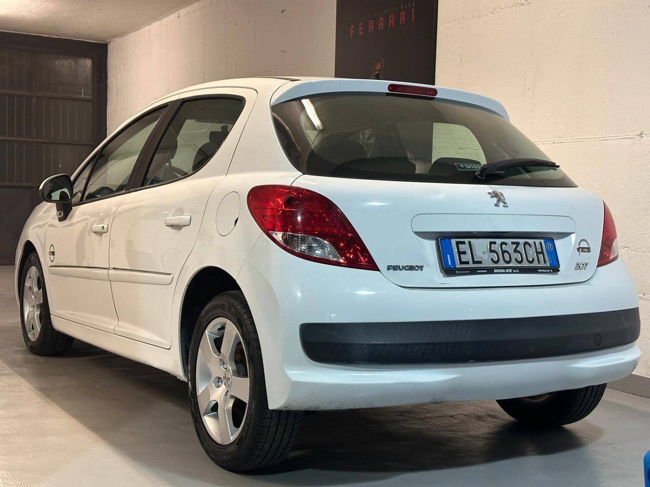 Peugeot 207 1.6 8V HDi 93CV 5p. Sweet Years