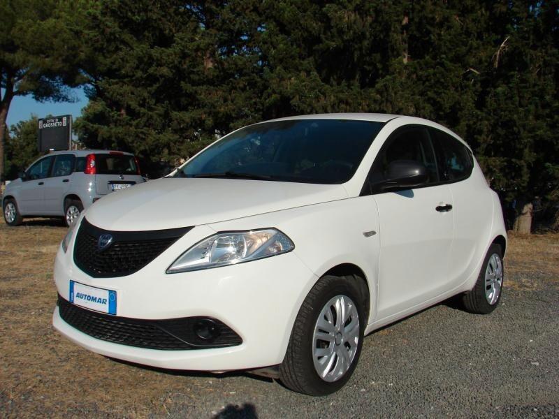 Lancia Ypsilon 1.0 FireFly Hybrid Ecochic Silver *NEOPATENTATI*UNIPRO*