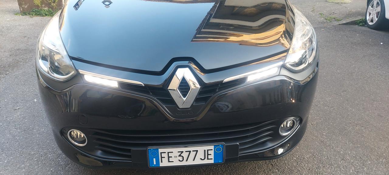 Renault Clio 1.2 75CV INTENSE E6