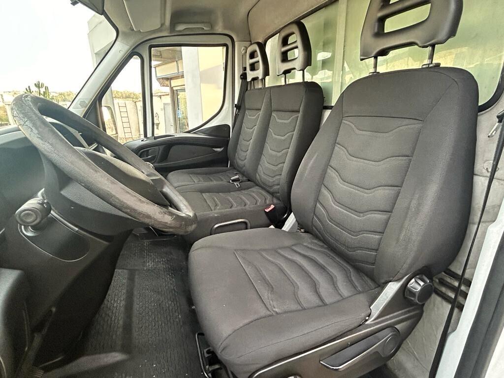 Iveco Daily 35C15 a telaio o frigo passo 3450