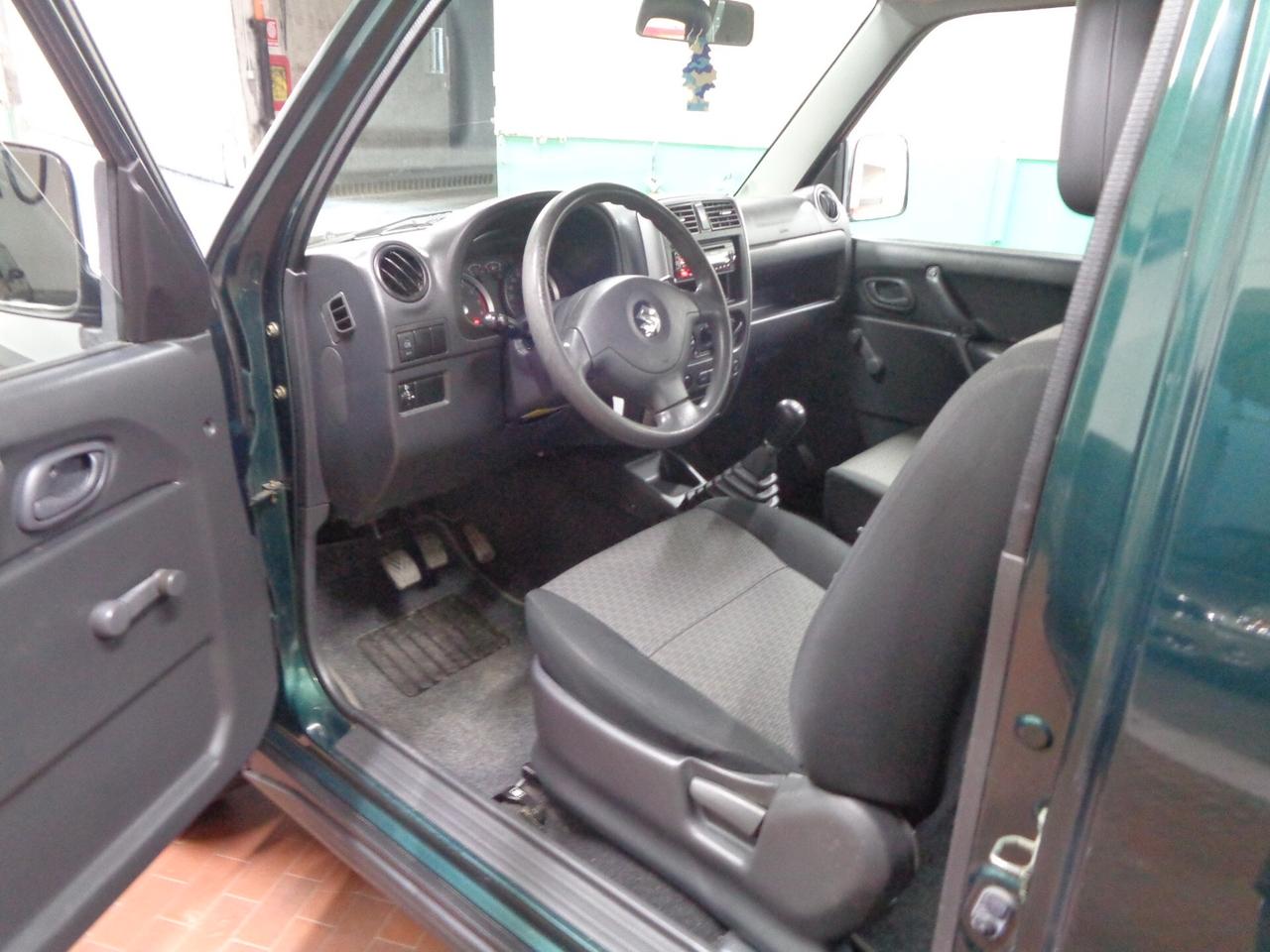 Suzuki Jimny 1.3i 16V cat 4WD JLX