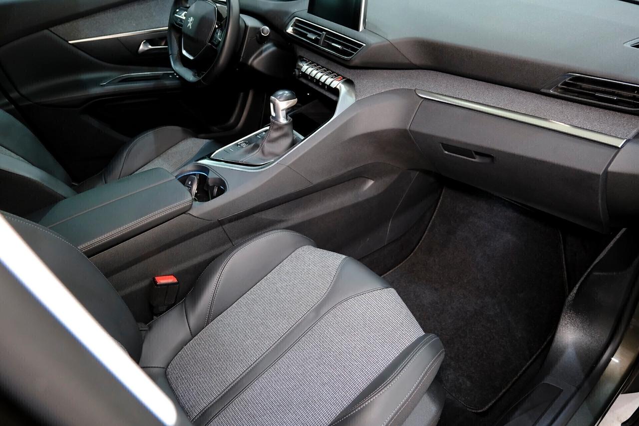 Peugeot 3008 ALLURE 1.2T 130cv COCKPIT LED+NAV