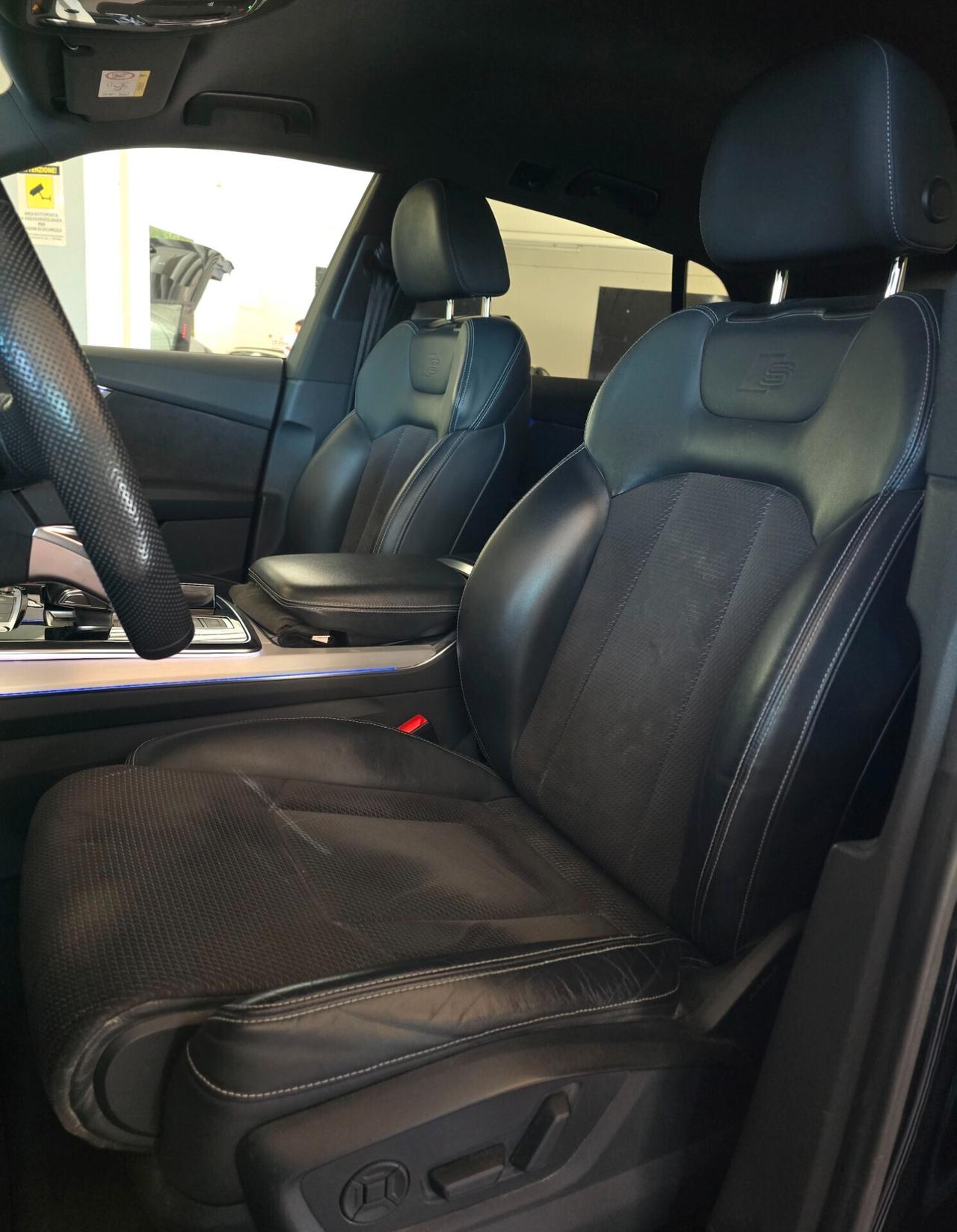 Audi Q8 50 TDI 286 CV quattro tiptronic Sport BlackNight